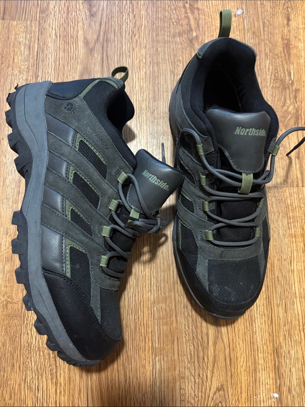Northside Men's Olive Green and Black Trail Sneakers